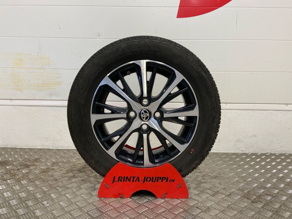 Toyota Yaris 2018 Punainen