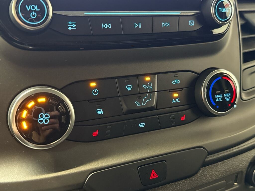 Ford Transit Custom 2018 Musta