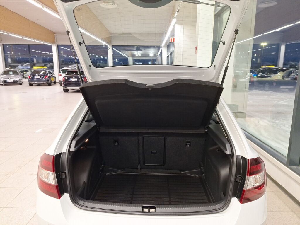 Skoda Rapid 2018 Valkoinen