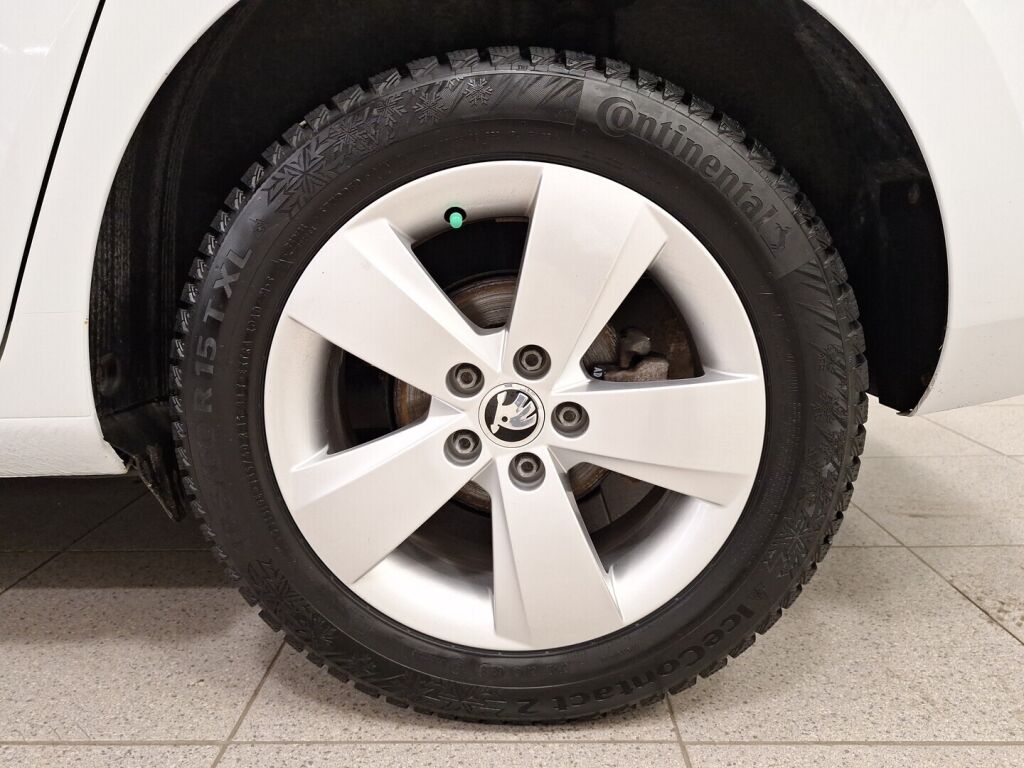 Skoda Rapid 2018 Valkoinen