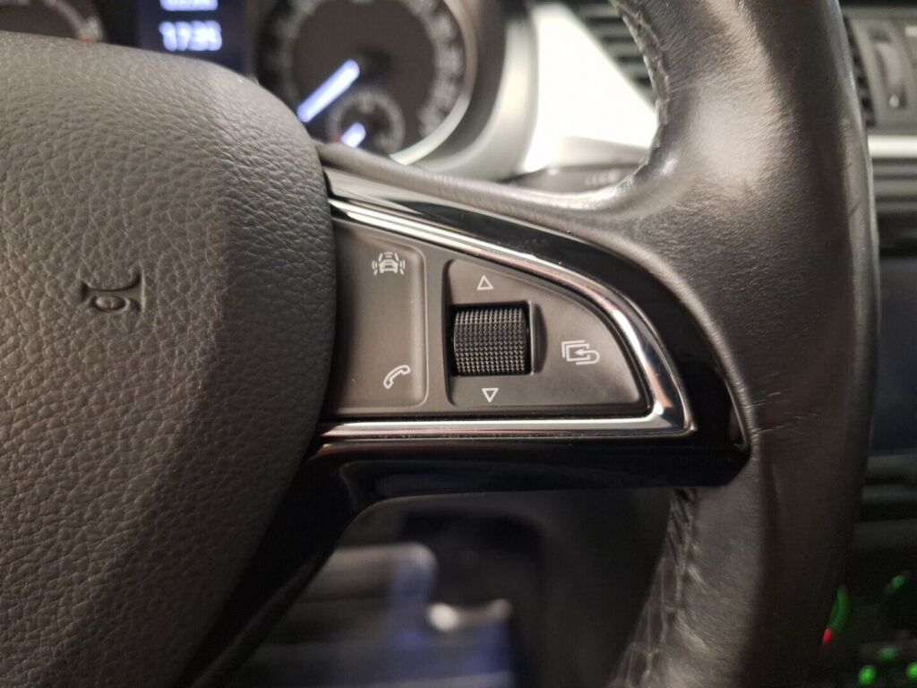 Skoda Rapid 2018 Valkoinen