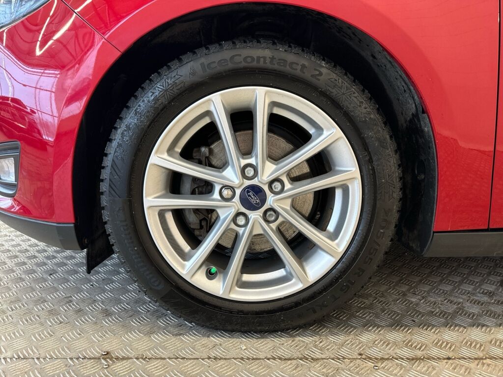 Ford Focus 2018 Punainen