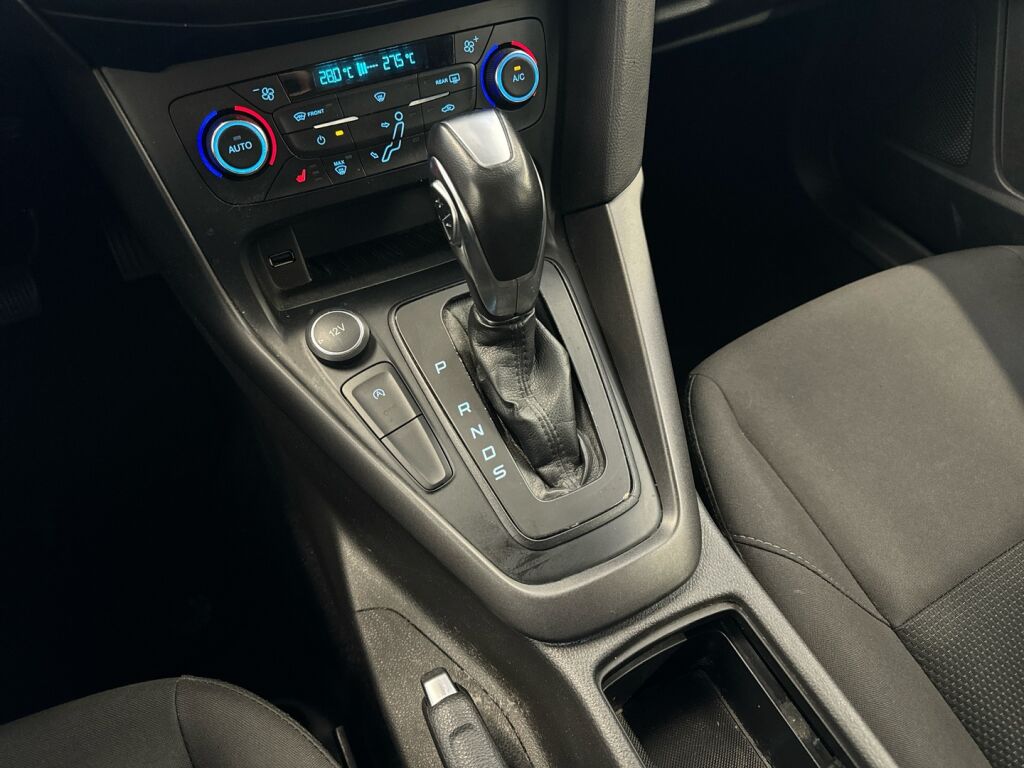 Ford Focus 2018 Punainen