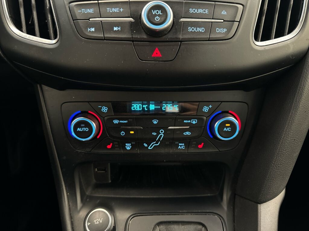 Ford Focus 2018 Punainen