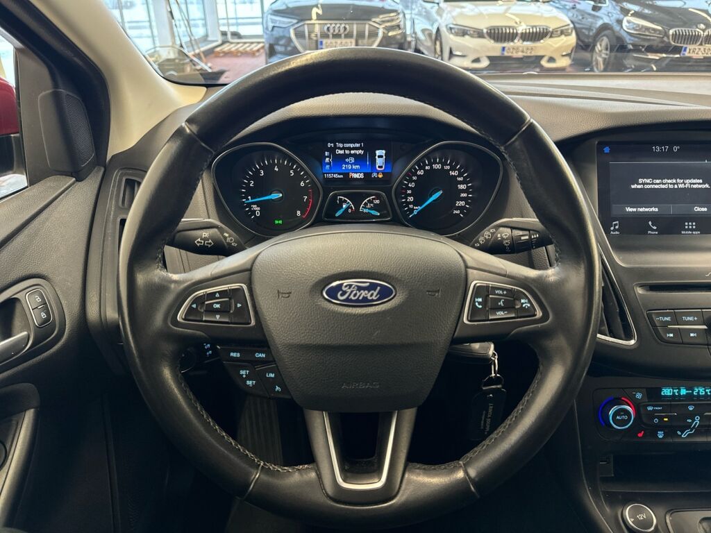 Ford Focus 2018 Punainen
