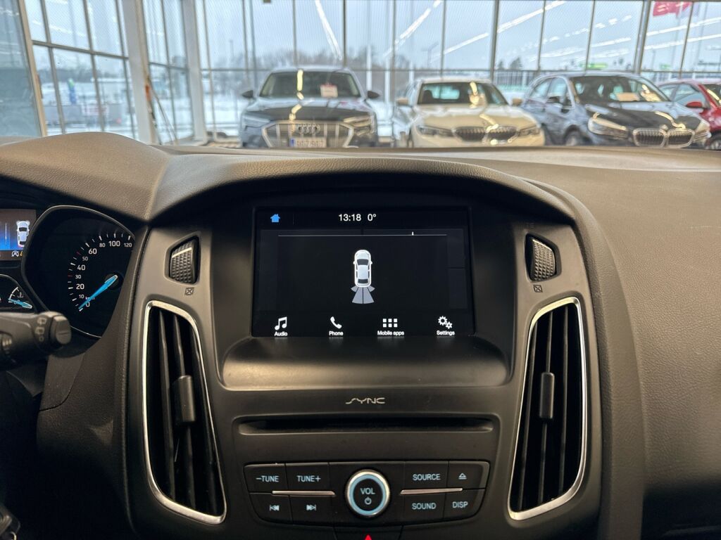 Ford Focus 2018 Punainen