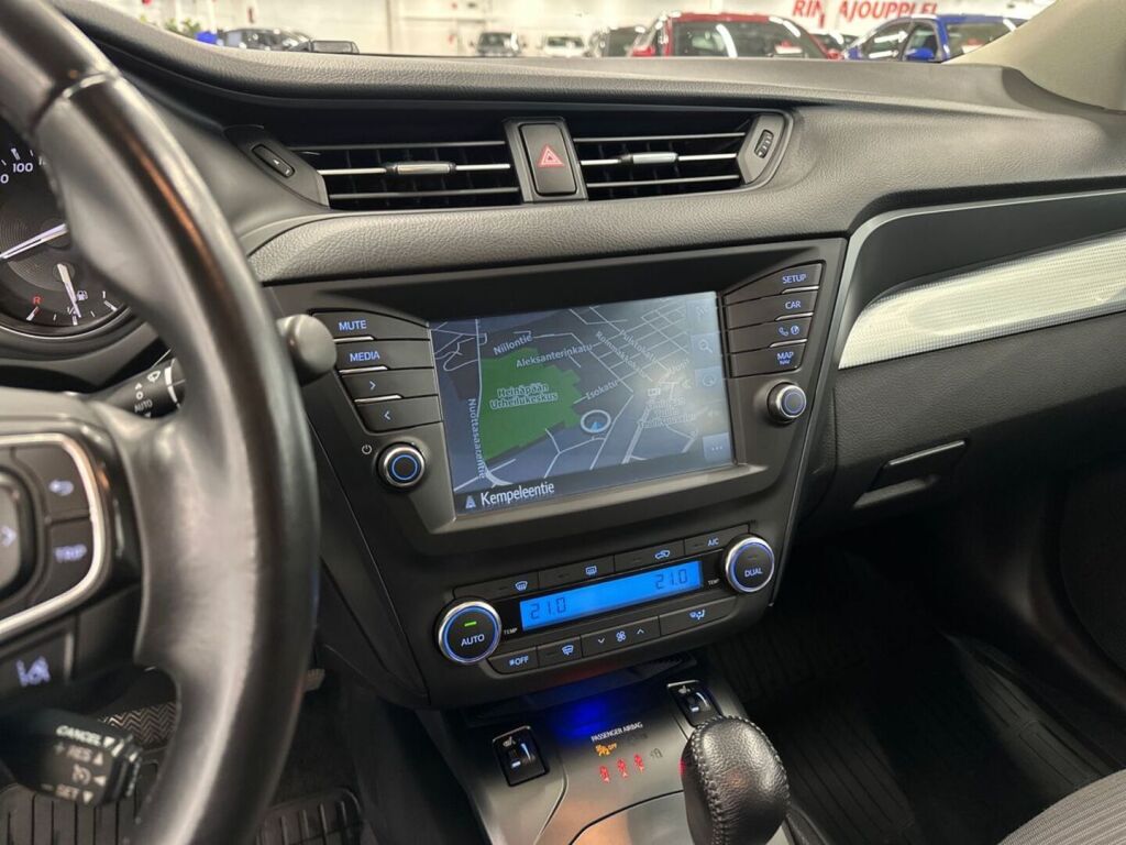 Toyota Avensis 2018 Musta