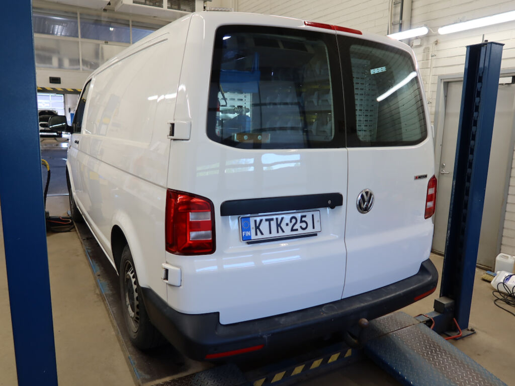 Volkswagen Transporter 2019 Valkoinen