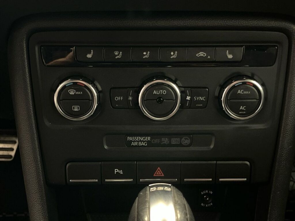 Volkswagen Beetle 2012 Hopea