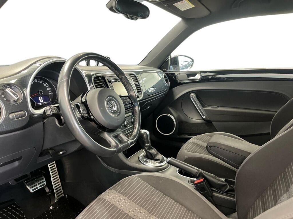 Volkswagen Beetle 2012 Hopea