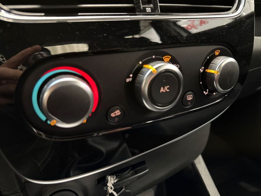 Renault Clio 2018 Valkoinen
