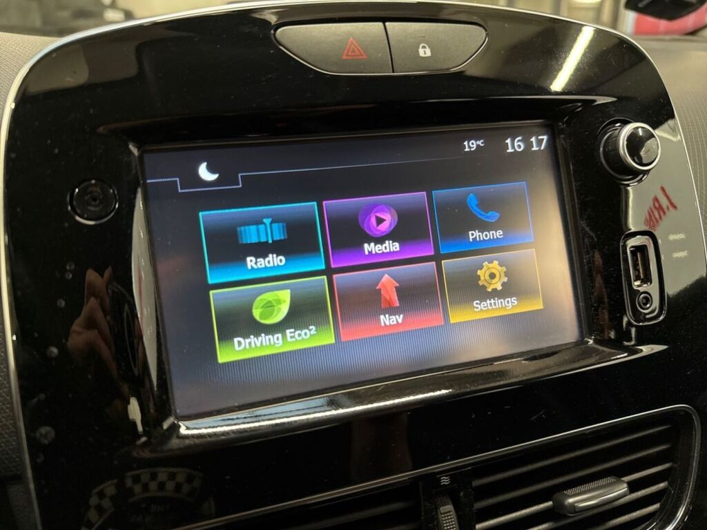 Renault Clio 2018 Valkoinen
