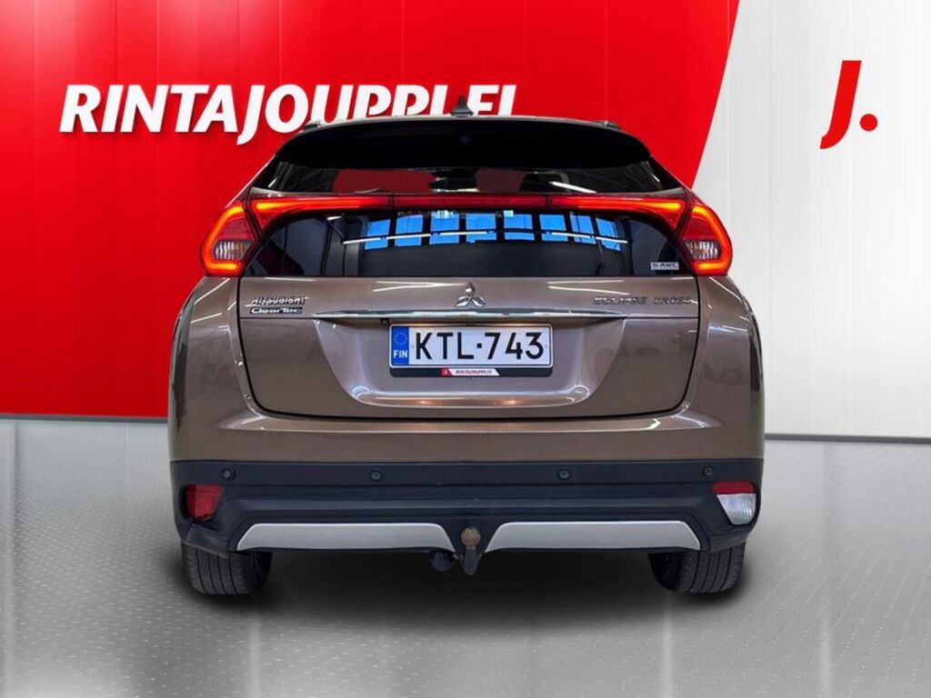 Mitsubishi Eclipse Cross 2018 Ruskea (beige)