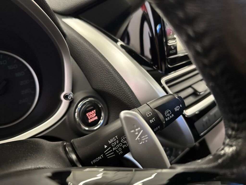 Mitsubishi Eclipse Cross 2018 Ruskea (beige)