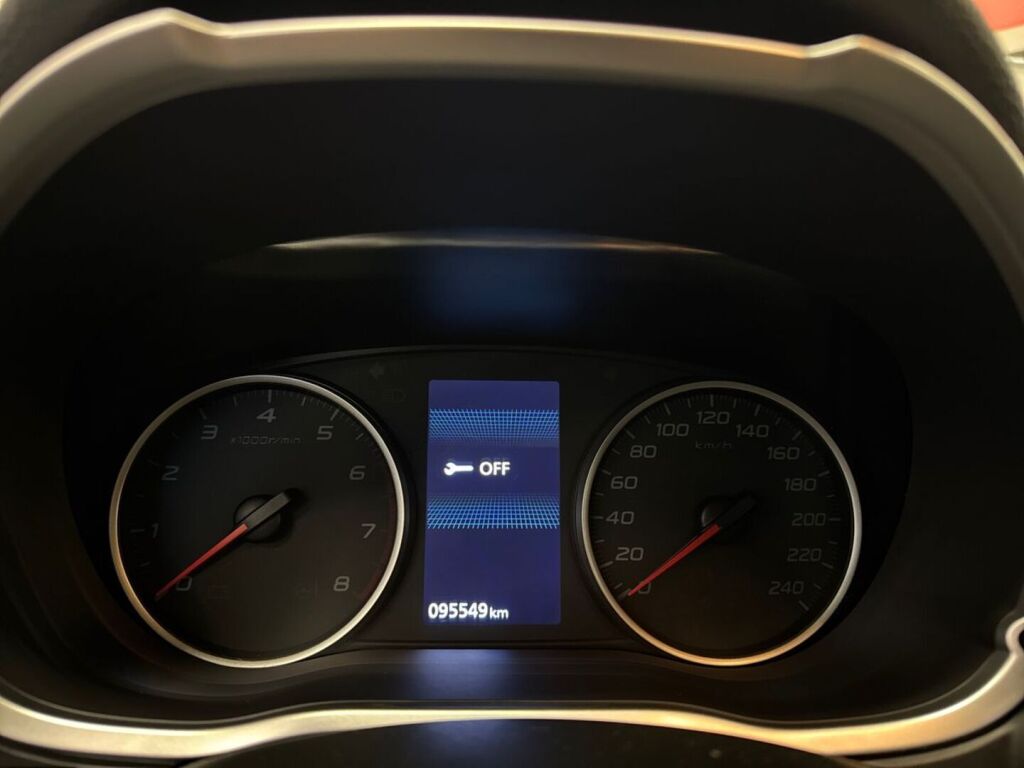 Mitsubishi Eclipse Cross 2018 Ruskea (beige)