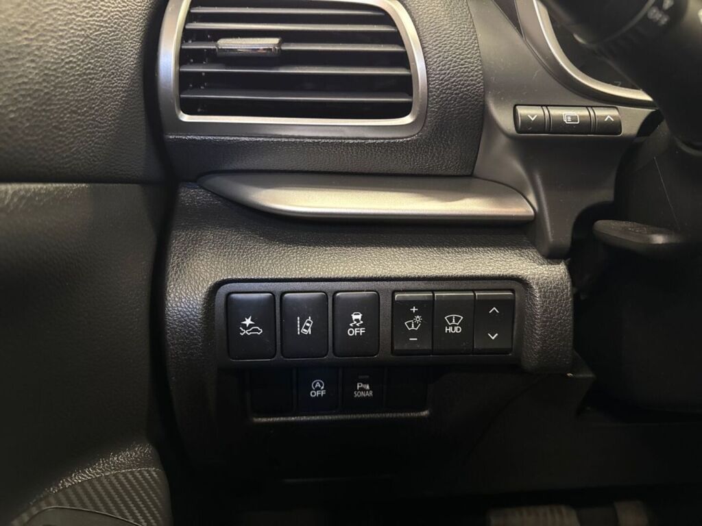 Mitsubishi Eclipse Cross 2018 Ruskea (beige)