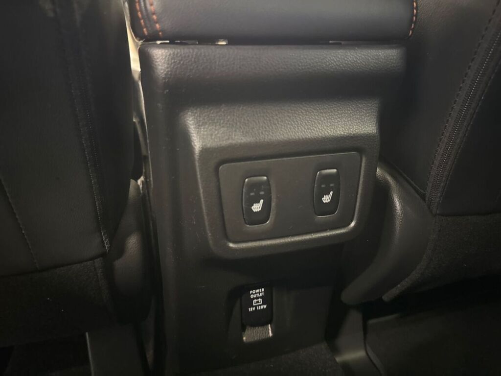 Mitsubishi Eclipse Cross 2018 Ruskea (beige)