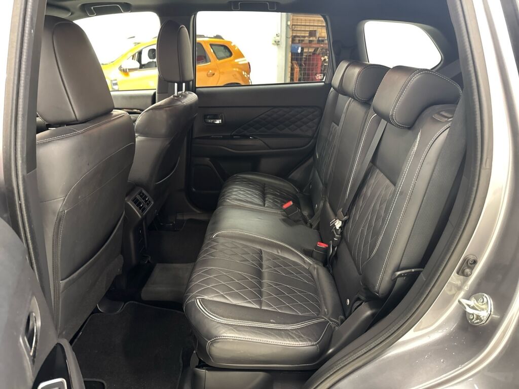 Mitsubishi Outlander PHEV 2018 Harmaa