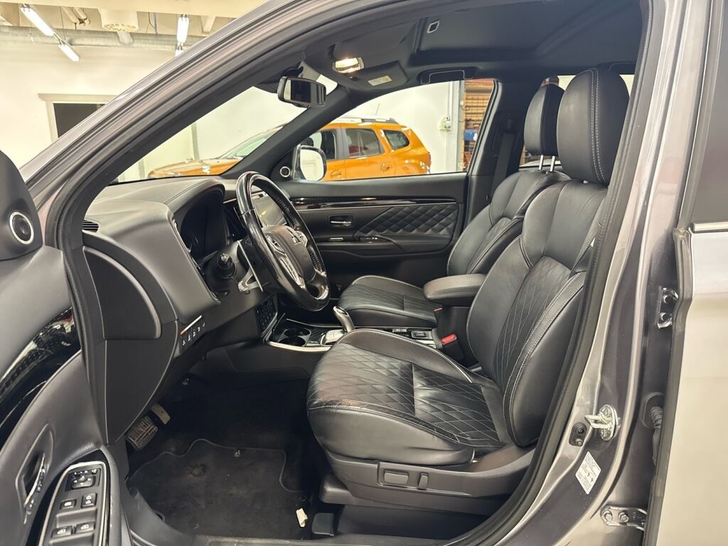 Mitsubishi Outlander PHEV 2018 Harmaa