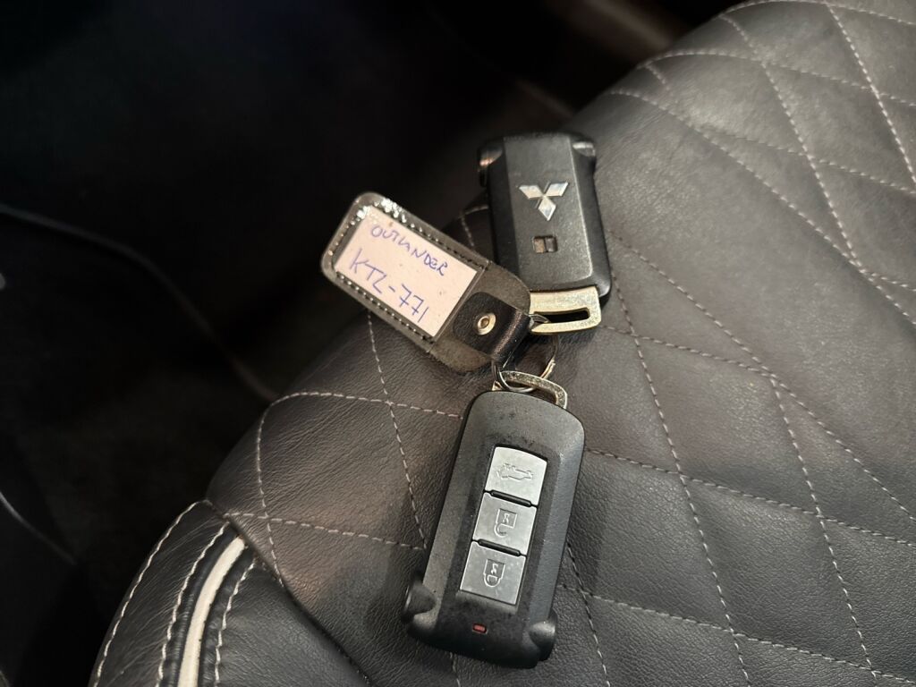 Mitsubishi Outlander PHEV 2018 Harmaa