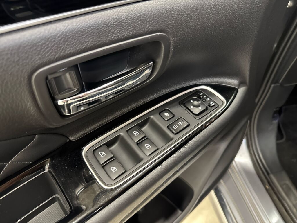 Mitsubishi Outlander PHEV 2018 Harmaa