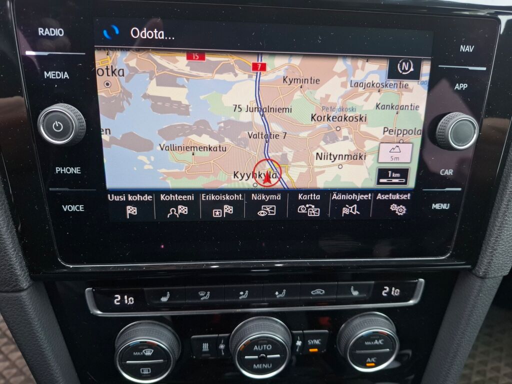 Volkswagen Golf 2019 Valkoinen