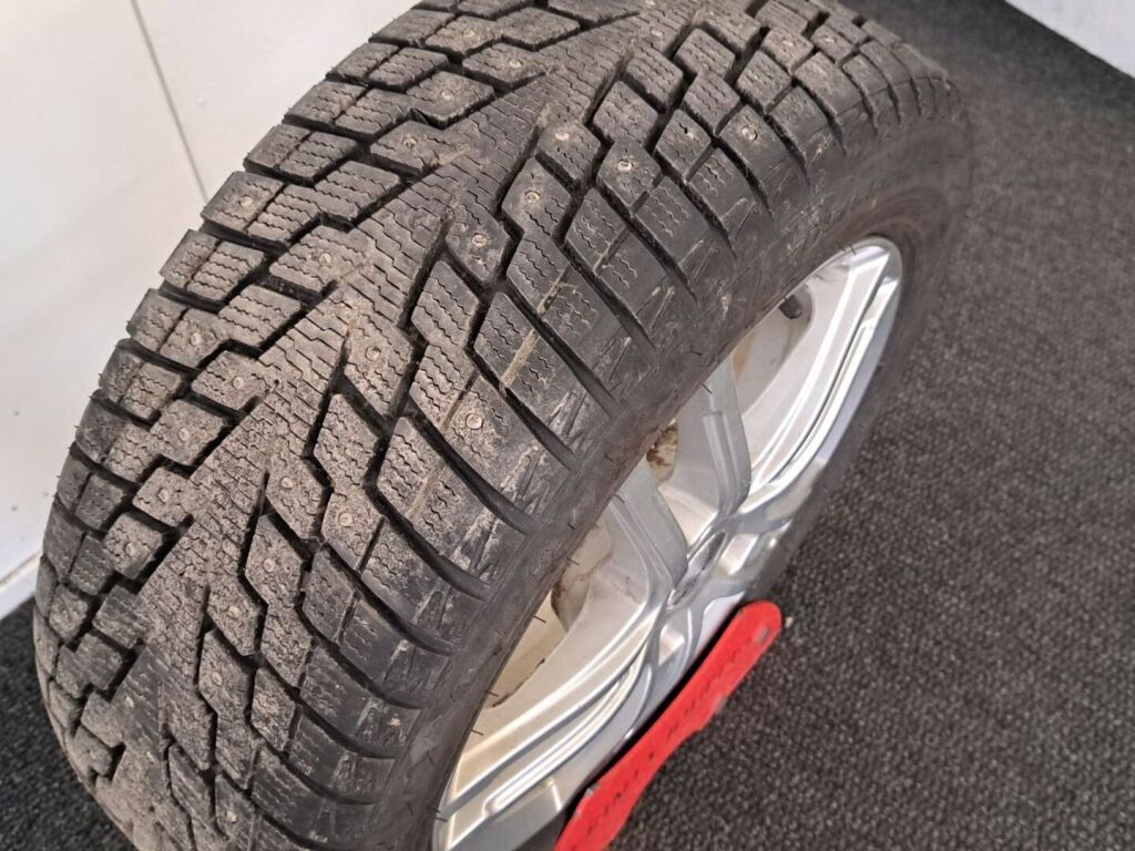 Volkswagen Golf 2019 Valkoinen