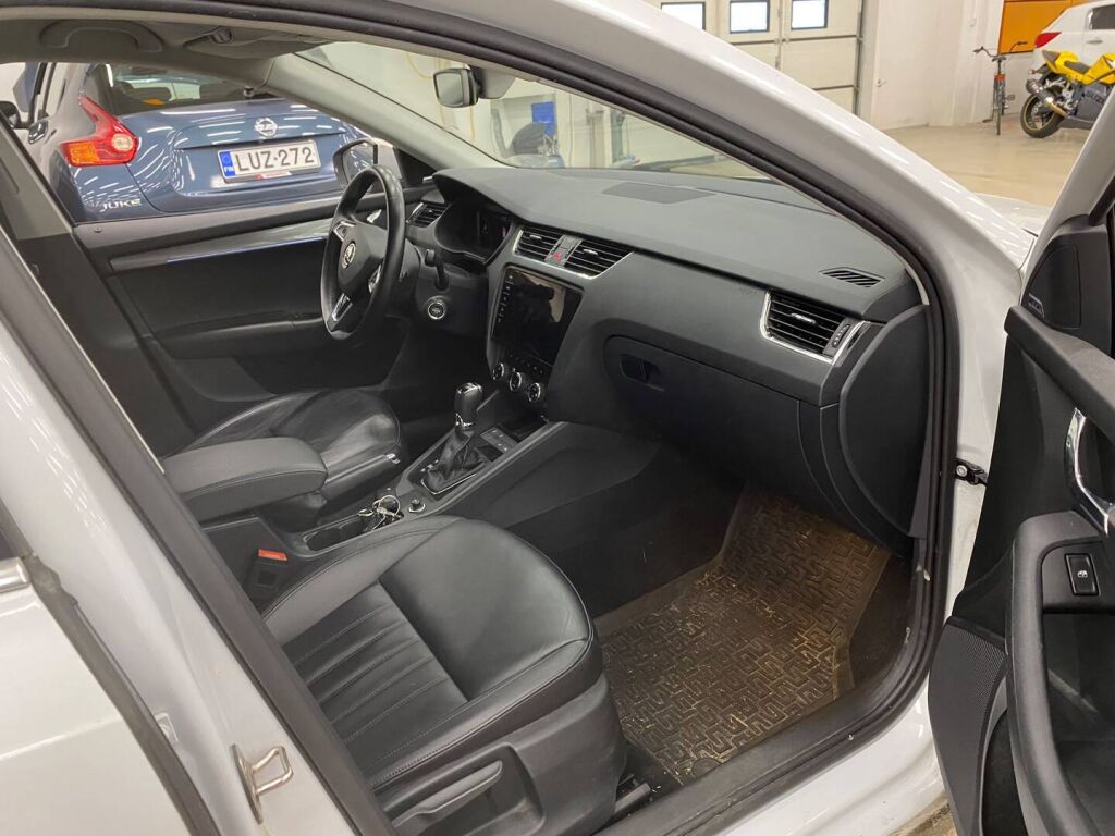Skoda Octavia 2018 Valkoinen