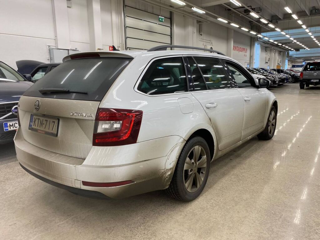 Skoda Octavia 2018 Valkoinen