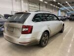Skoda Octavia 2018 Valkoinen