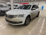 Skoda Octavia 2018 Valkoinen