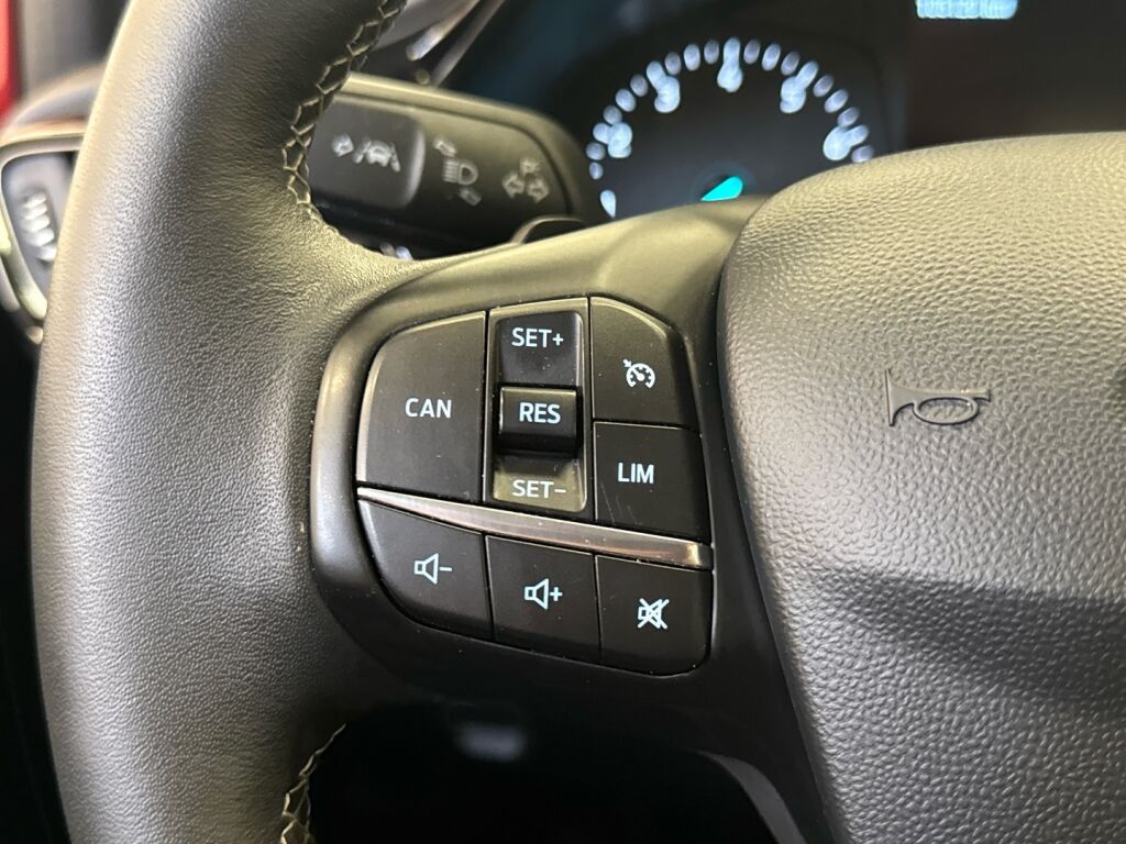 Ford Fiesta 2018 Punainen