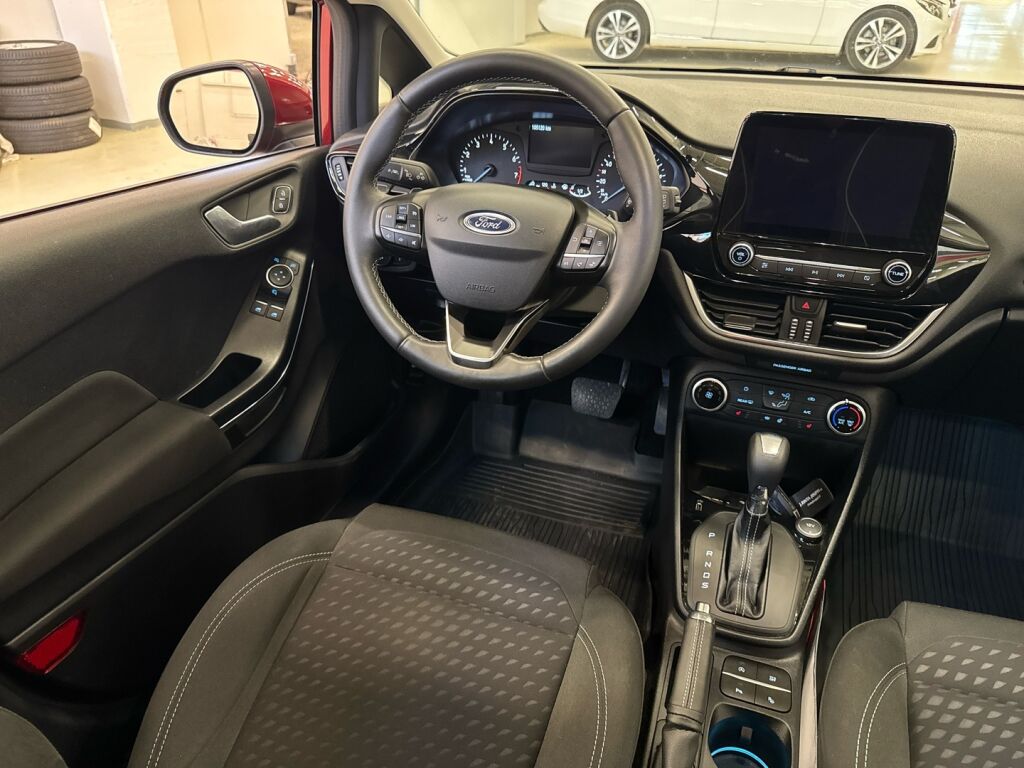 Ford Fiesta 2018 Punainen