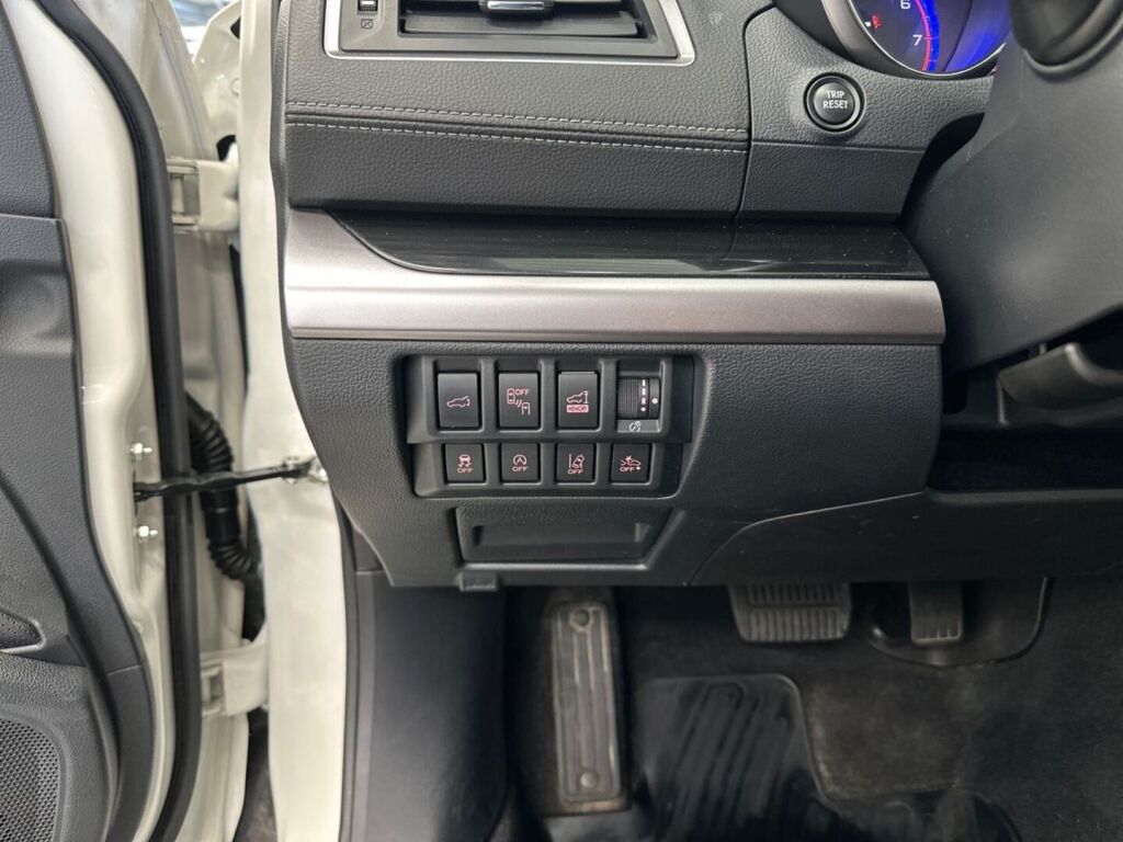 Subaru Outback 2019 Valkoinen