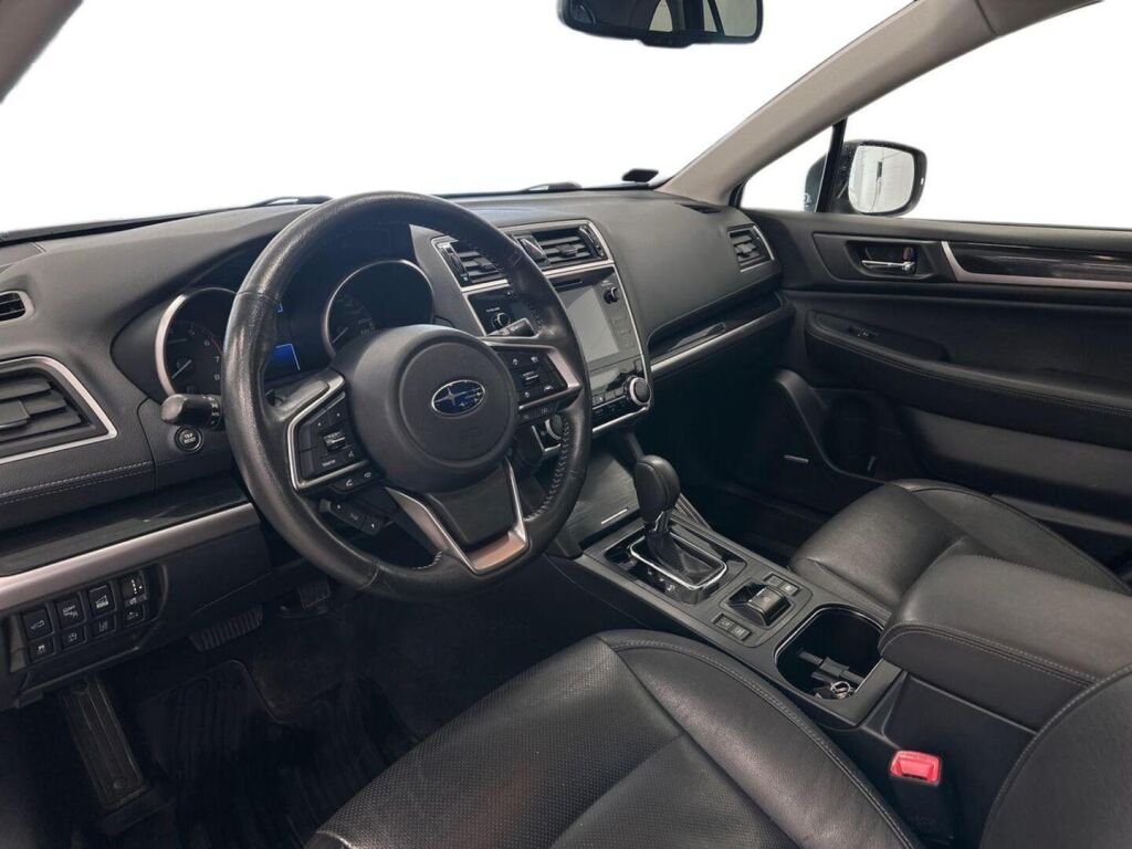 Subaru Outback 2019 Valkoinen