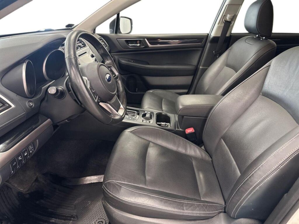 Subaru Outback 2019 Valkoinen