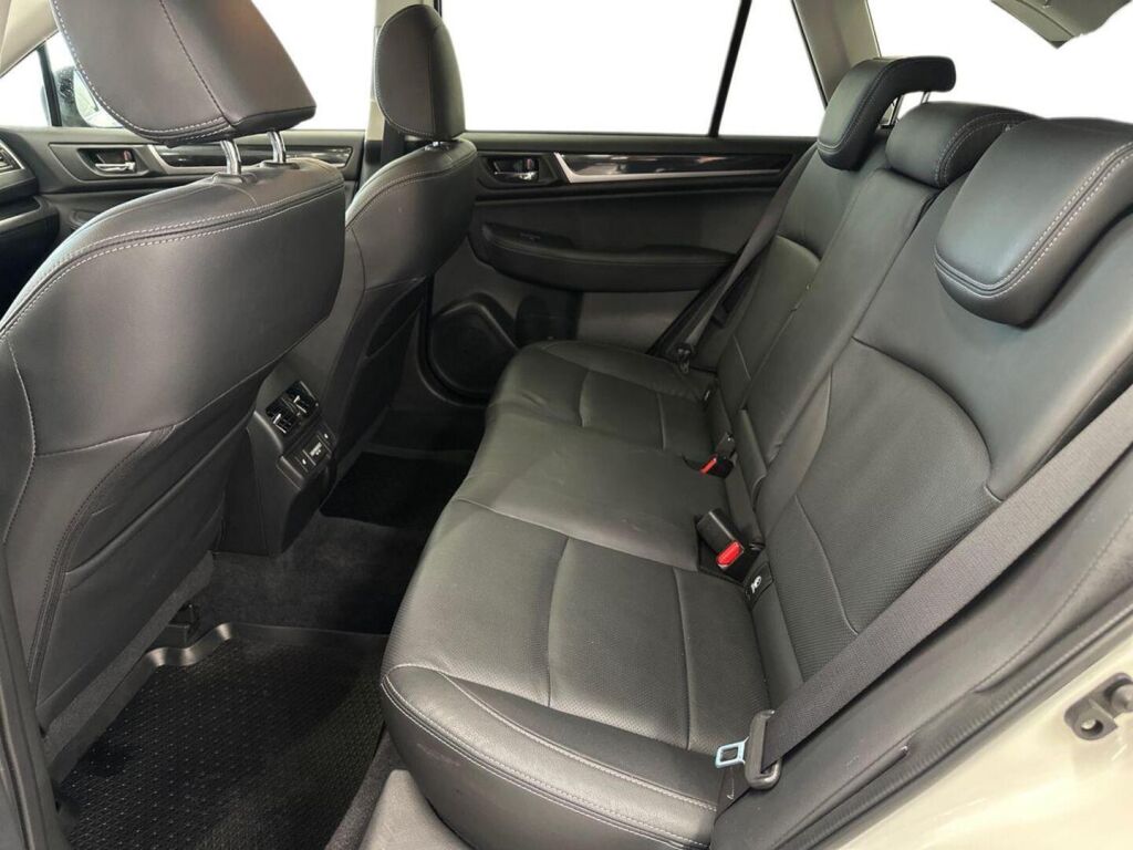 Subaru Outback 2019 Valkoinen