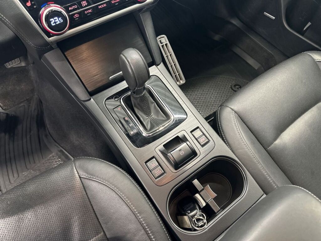 Subaru Outback 2019 Valkoinen