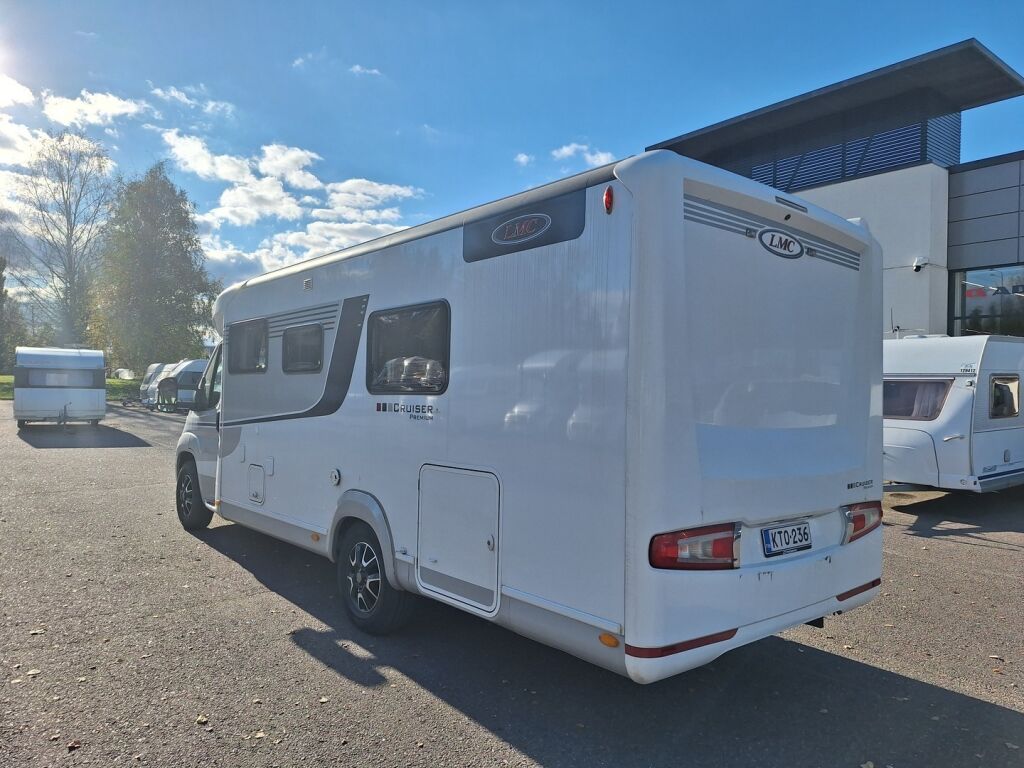 LMC T711 Cruiser Premium 2019 Valkoinen
