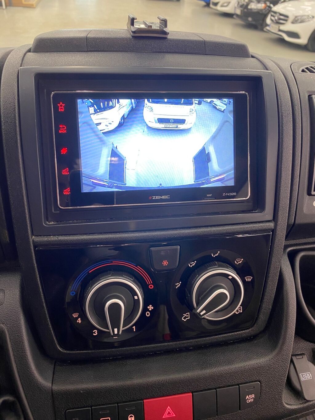 Pössl SUMMIT 640 2019 Vihreä