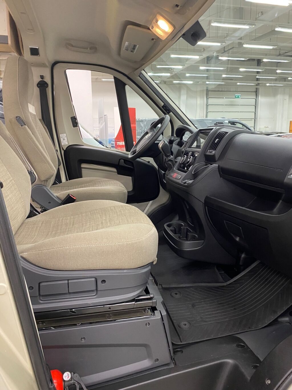 Pössl SUMMIT 640 2019 Vihreä