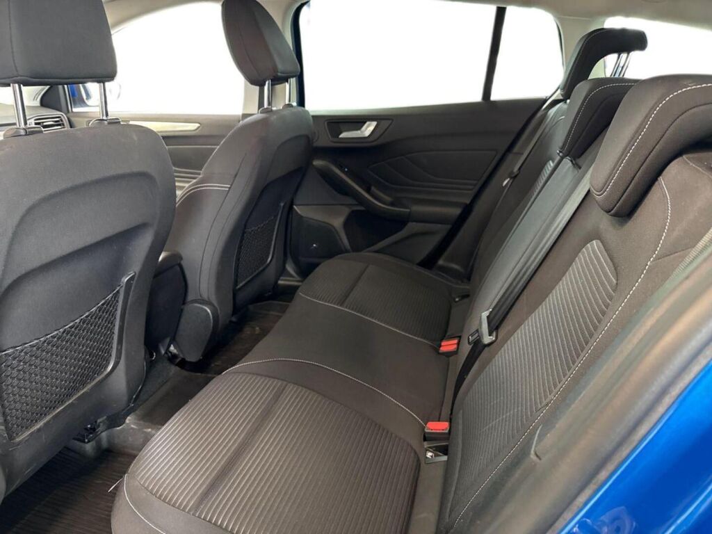 Ford Focus 2019 Sininen