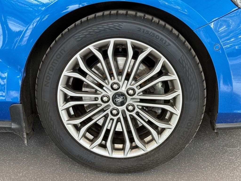 Ford Focus 2019 Sininen