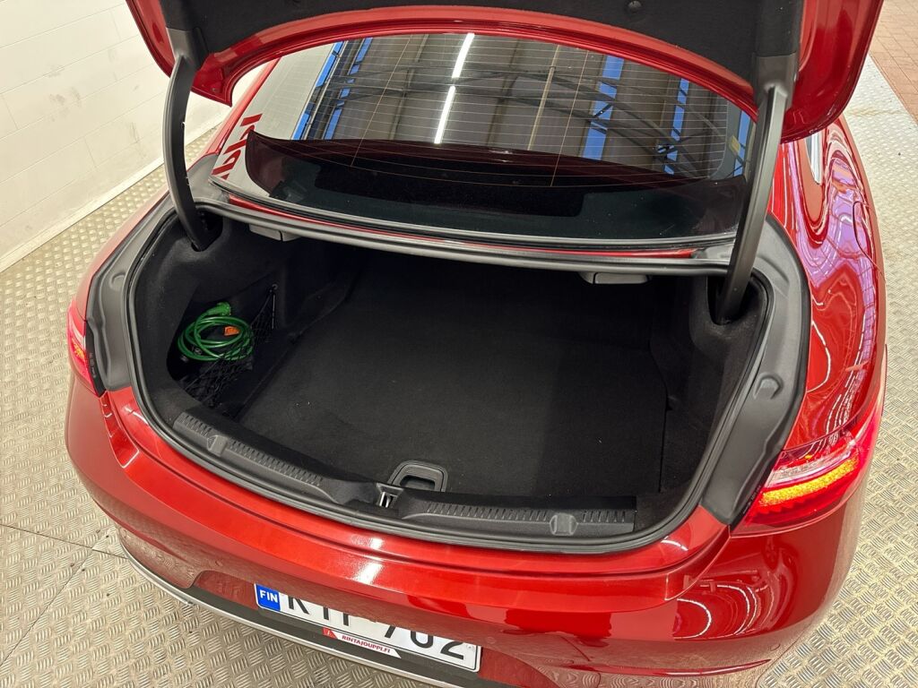 Mercedes-Benz E 2017 Punainen