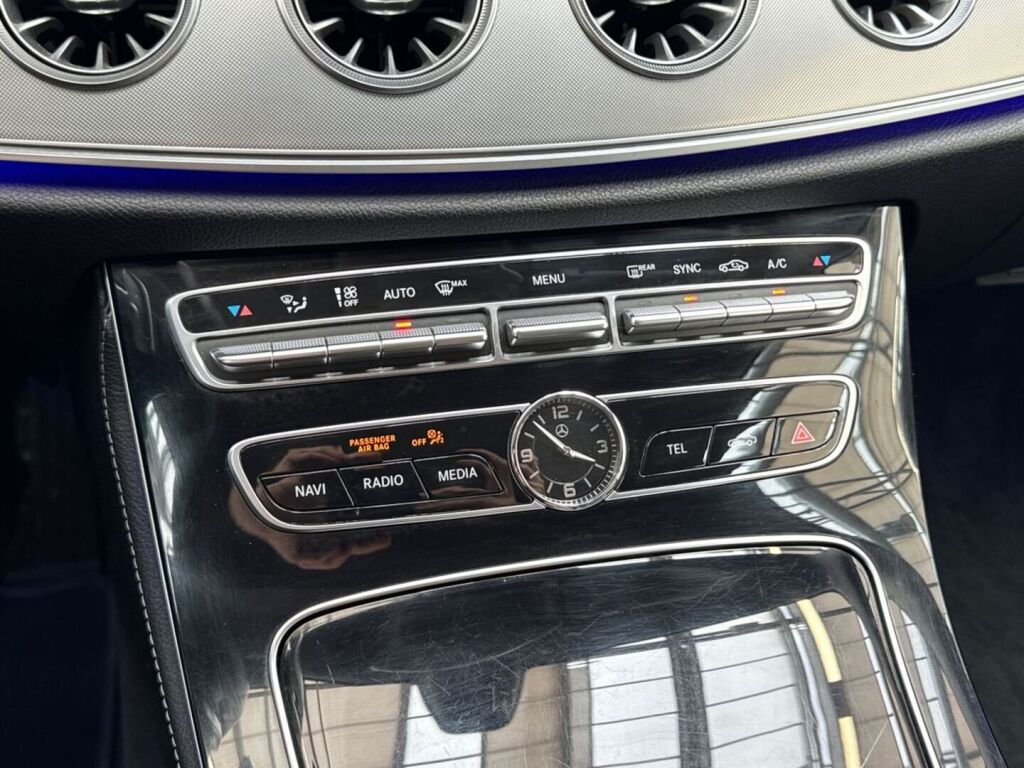 Mercedes-Benz E 2017 Punainen