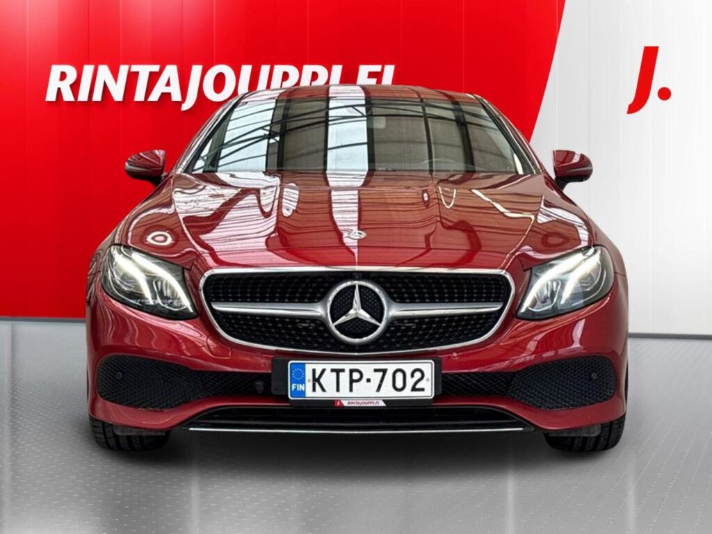 Mercedes-Benz E 2017 Punainen