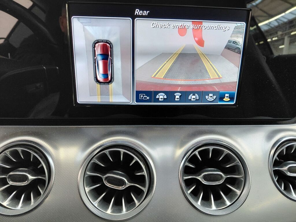 Mercedes-Benz E 2017 Punainen