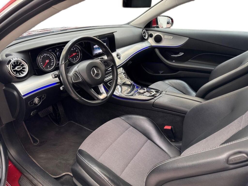 Mercedes-Benz E 2017 Punainen
