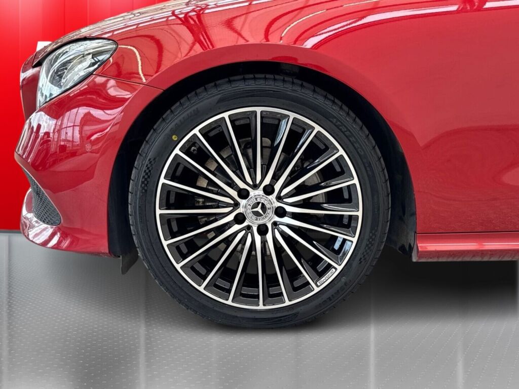 Mercedes-Benz E 2017 Punainen