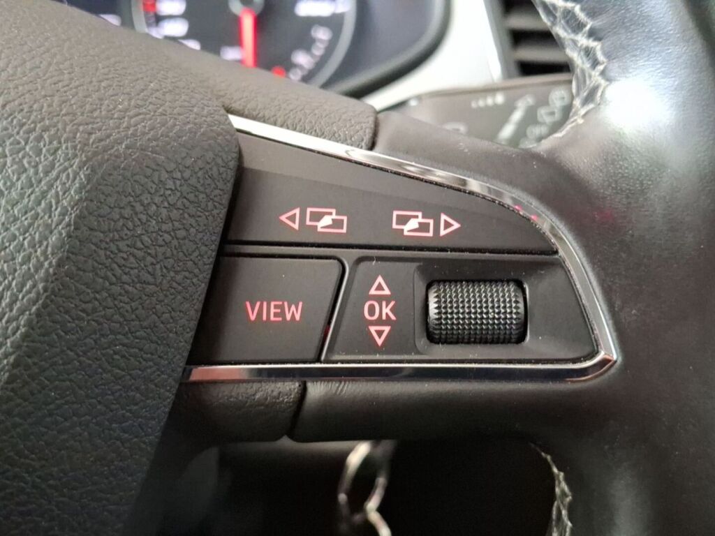 Seat Leon 2019 Violetti